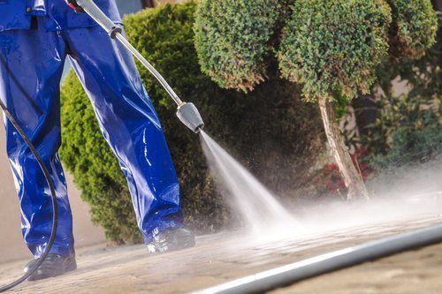 Pressure Washing Cost Garden Oaks TX